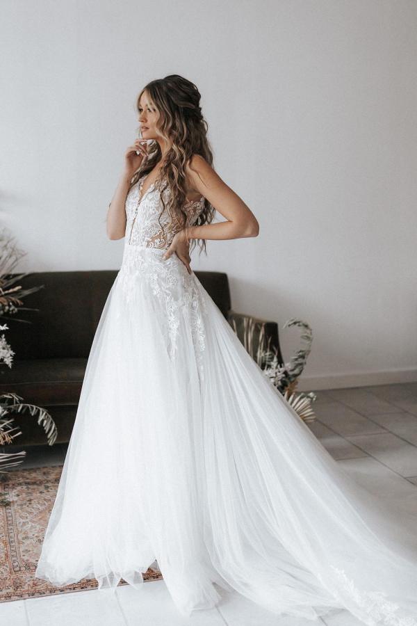 A-line V-neck Sleeveless Chapel Train Tulle Bridal Gown With Appliques 1