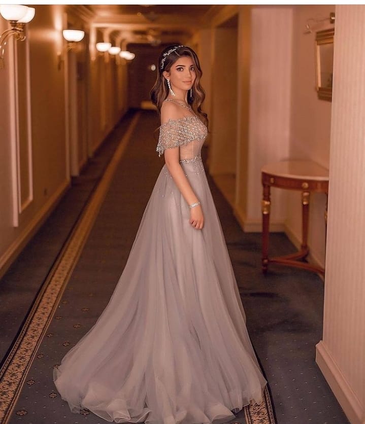 Column Jewel Neck Sleeveless Floor-length Tulle Evening Gown With Beading 2