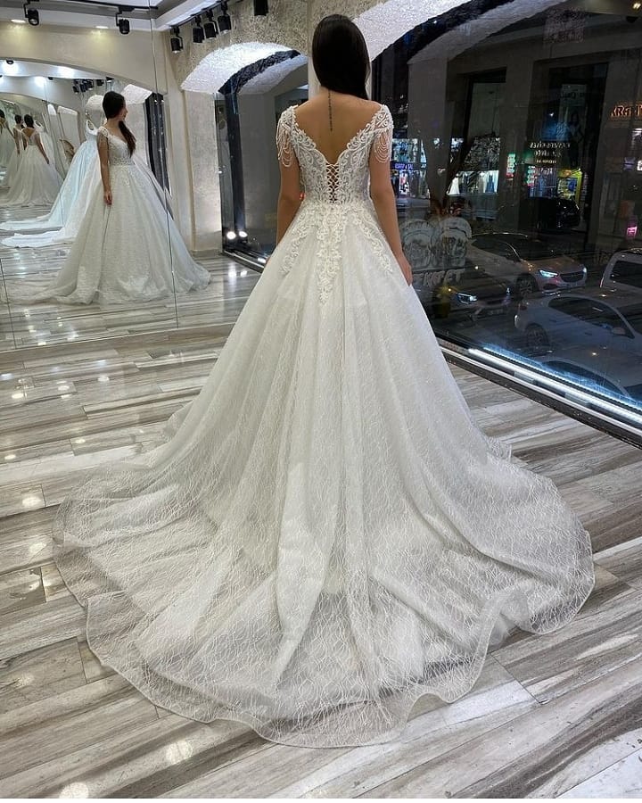 A-line Sweetheart Neck Sleeveless Court Train Bridal Gown With Lace 2