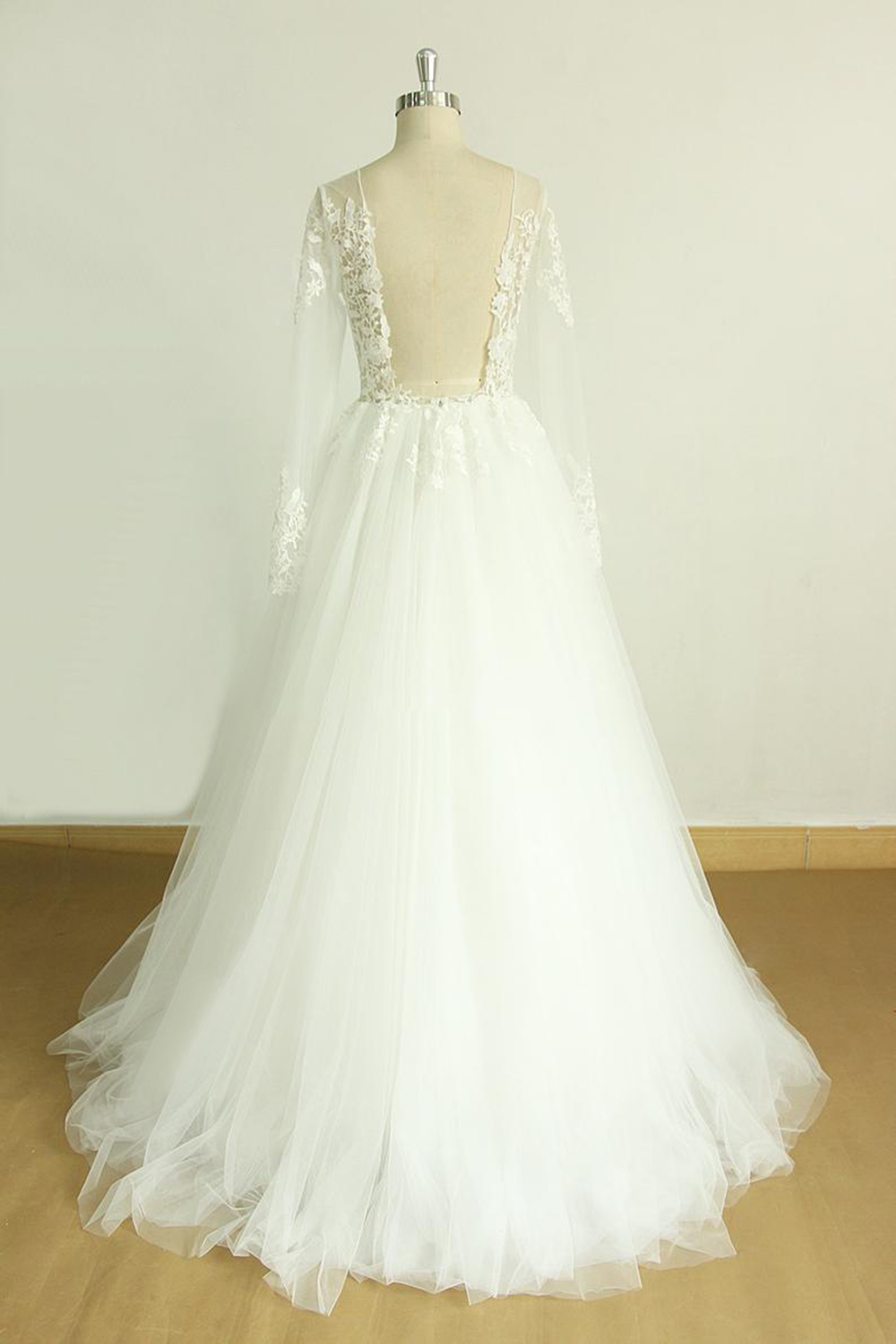 A-line V-neck Jewel Neck Long Sleeves Court Train Tulle Wedding Gown With Appliques 2