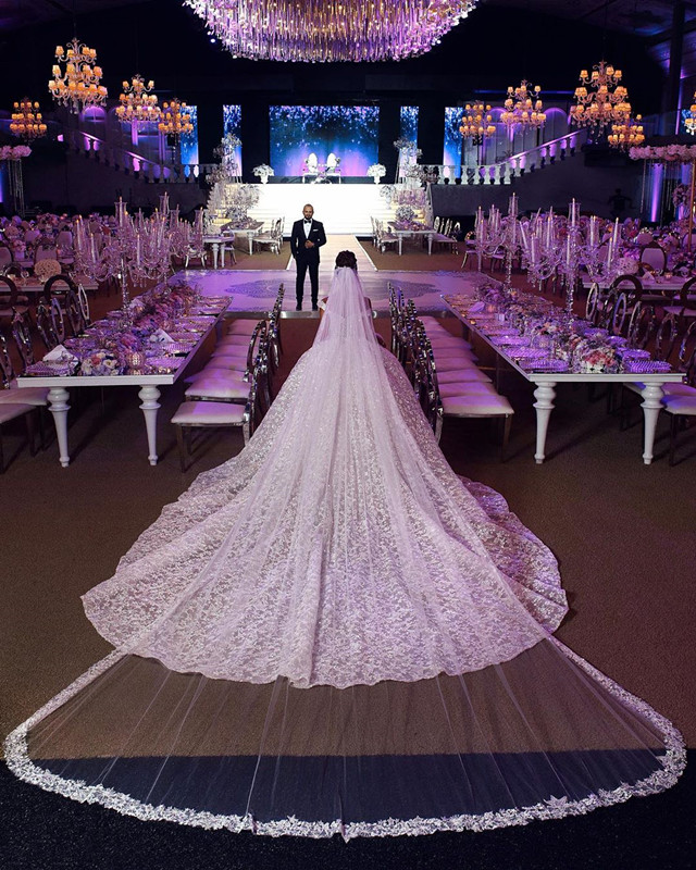 Ball Gown Off-the-shoulder Sleeveless Sweep / Brush Train Wedding Gown With Appliques 4
