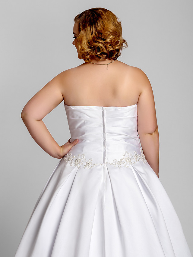 A-line Strapless Tulle Wedding Gown With Court Train 6