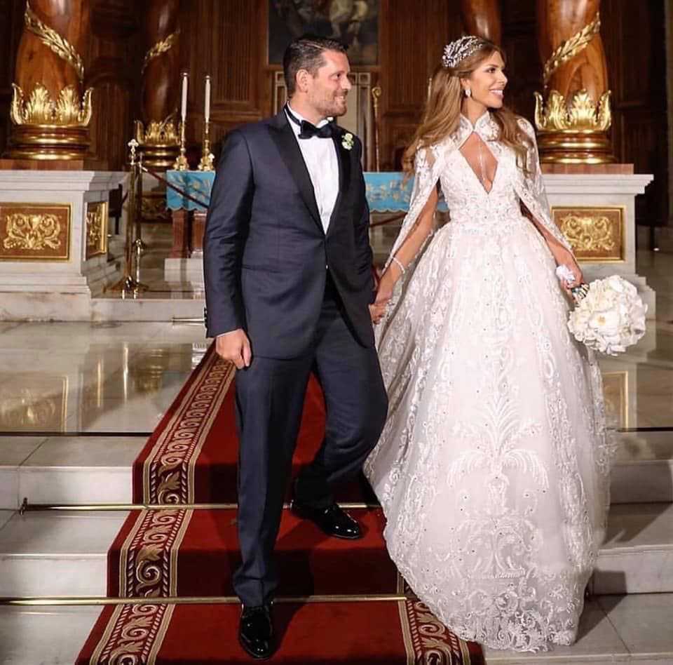 Mermaid Straps Sleeveless Sweep / Brush Train Bridal Gown With Appliques 2