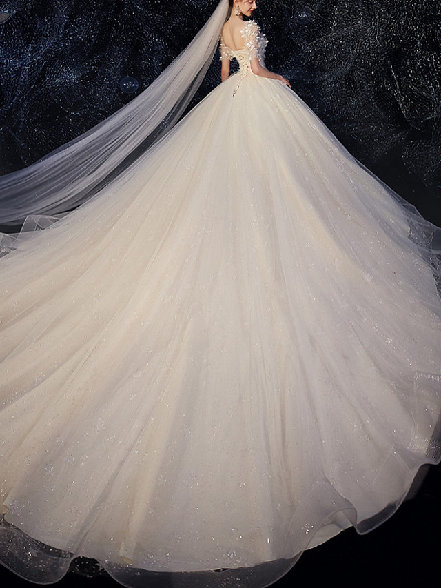 A-line V-neck Half-Sleeves Chapel Train Lace Bridal Dress With Buttons 2