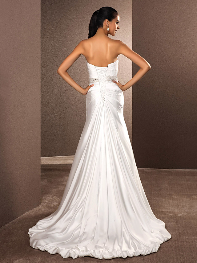 A-line Strapless Sweetheart Neck Tulle Wedding Gown With Court Train 2