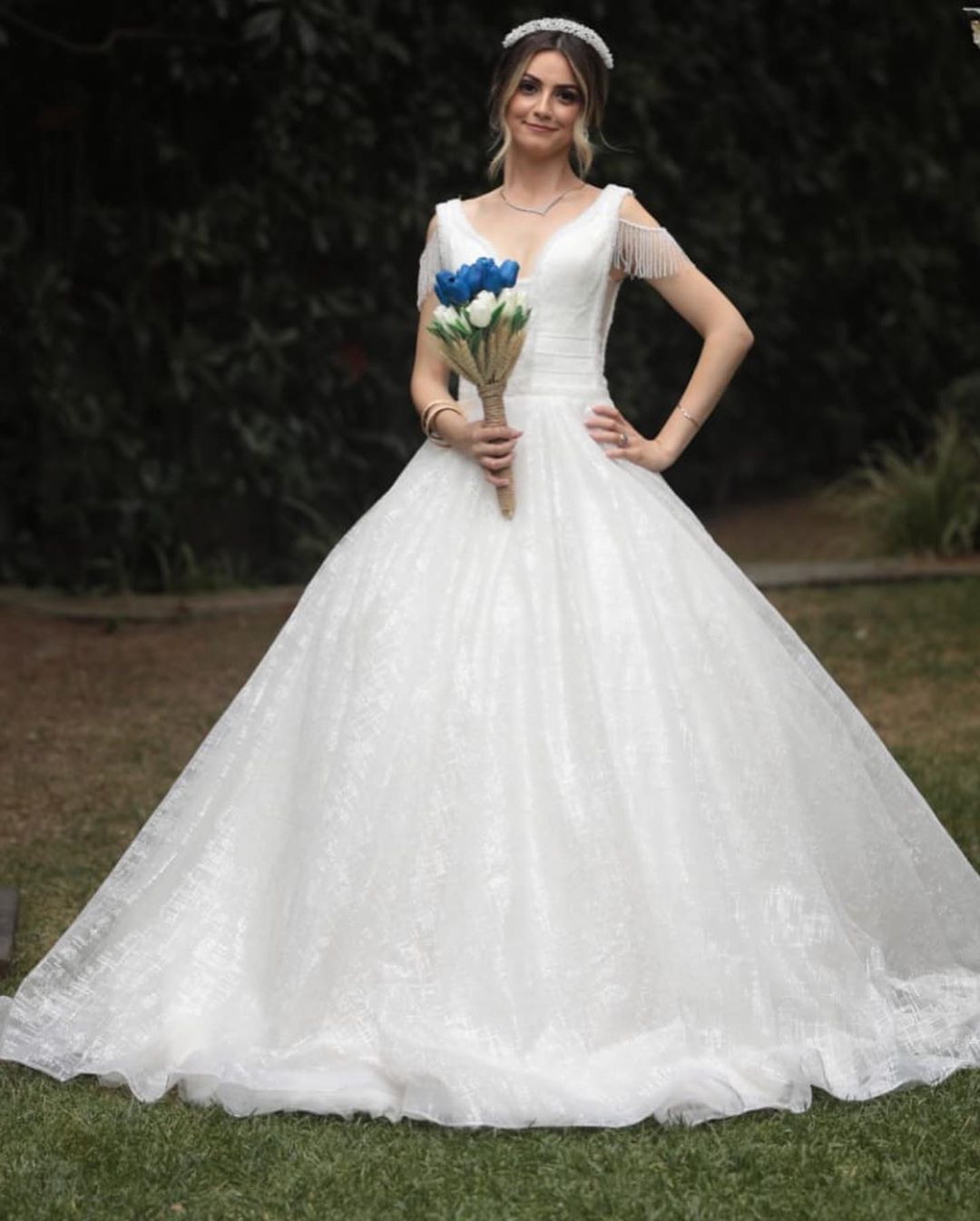 Ball Gown Sweetheart Neck Sleeveless Court Train Organza Bridal Dress With Beading 6