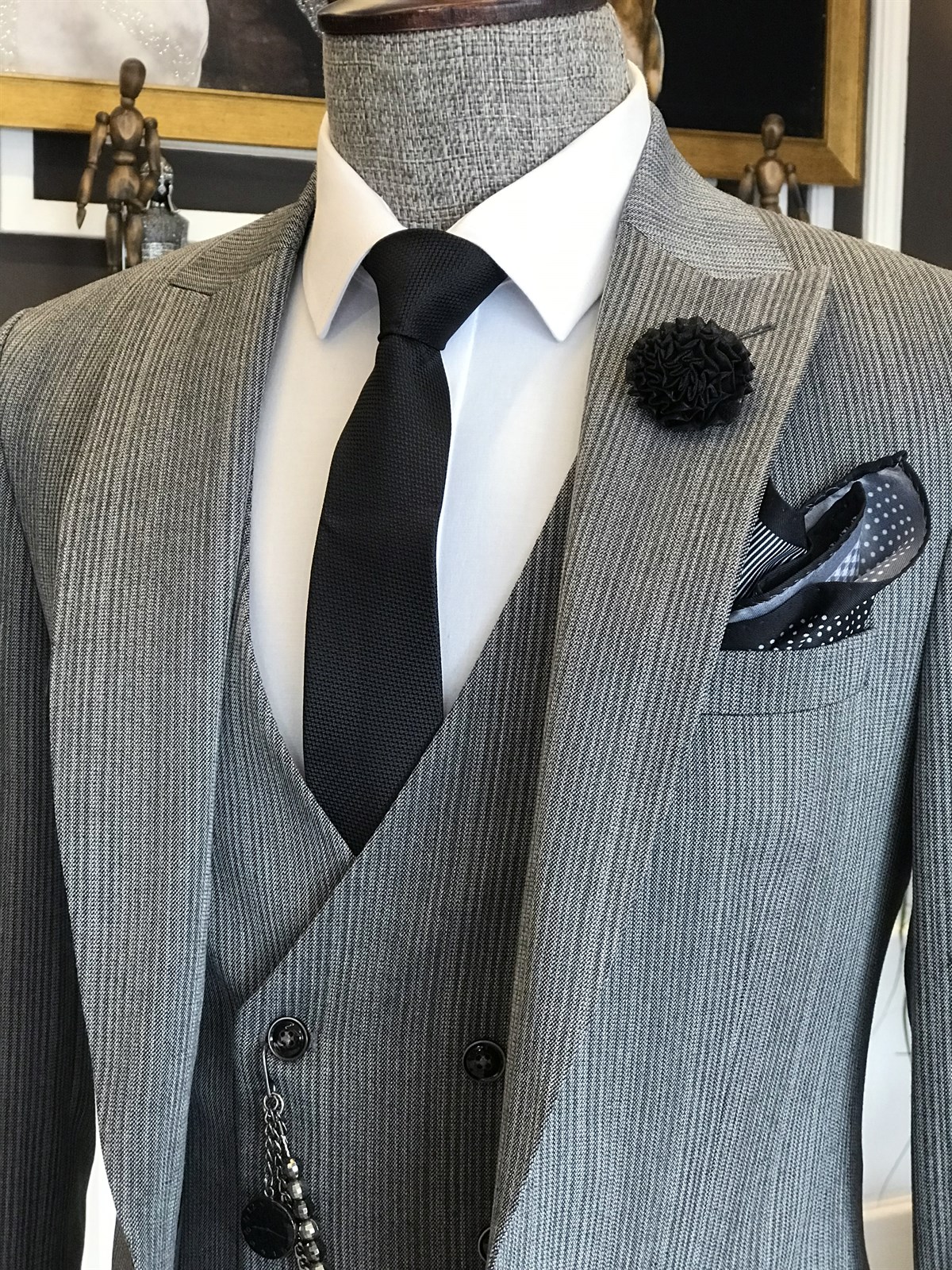 Grey One Button Peaked Lapel Business Men Suit 2