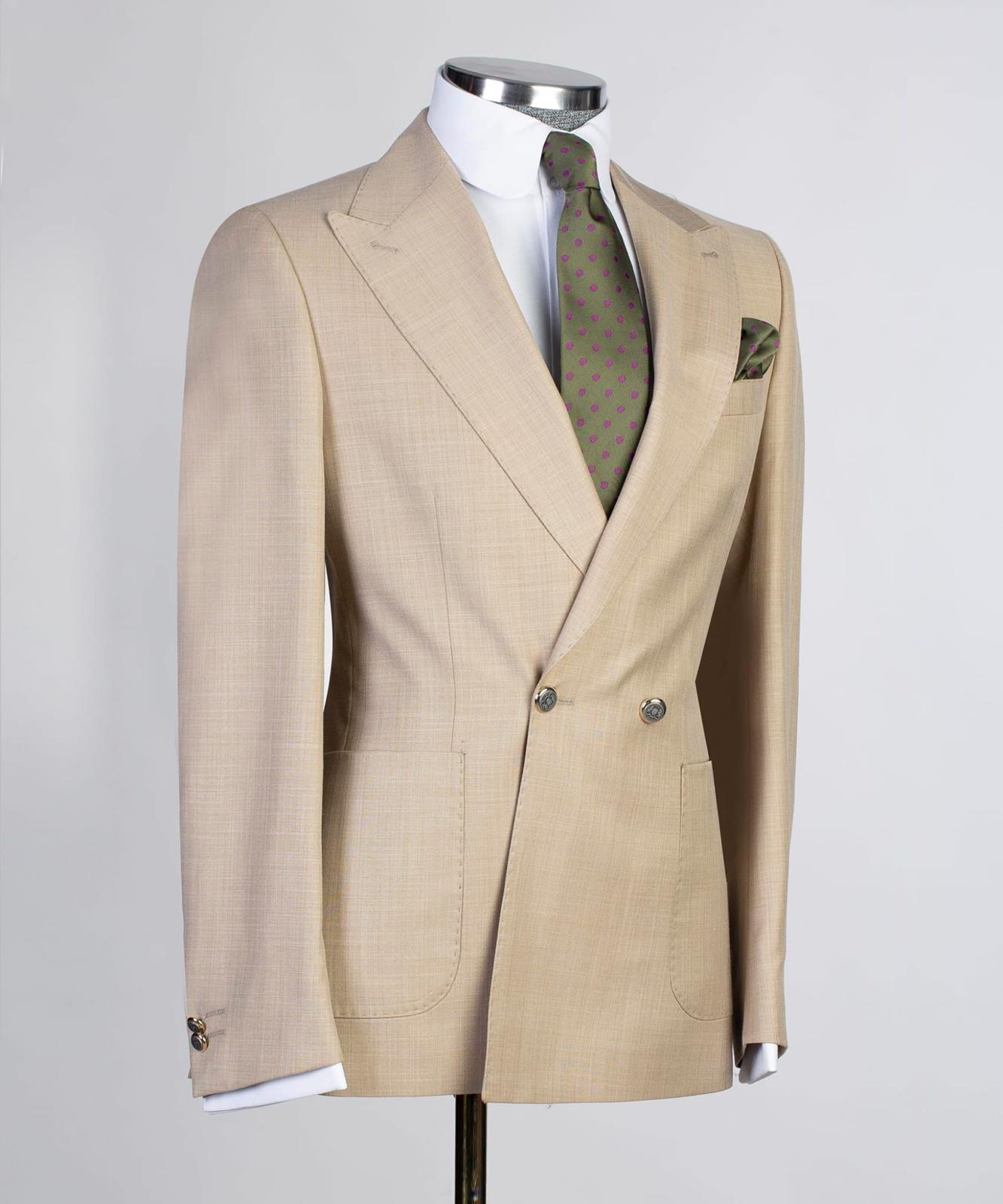 Champagne Double Breasted Prom Men Suit with Peaked Lapel 3