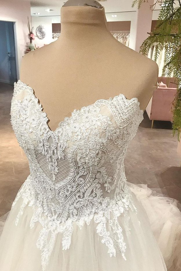A-line Sweetheart Neck Sleeveless Sweep / Brush Train Tulle Wedding Gown With Lace 3