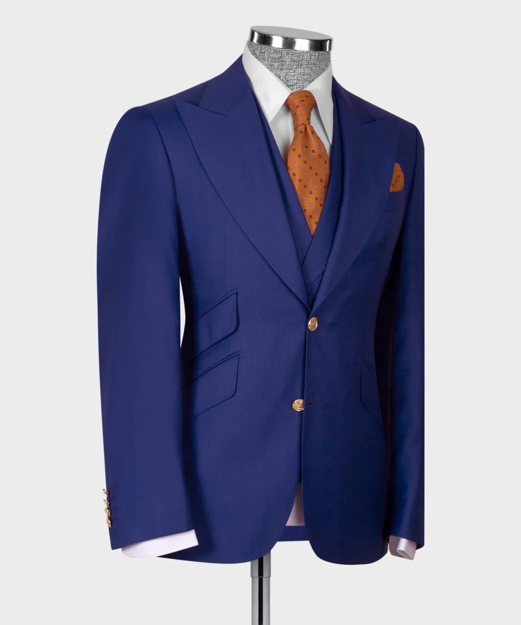 Navy Blue Three Pieces Peaked Lapel Men Business Suit 3