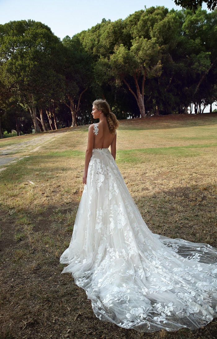 A-line V-neck Sleeveless Sweep / Brush Train Lace Bridal Dress With Lace 2