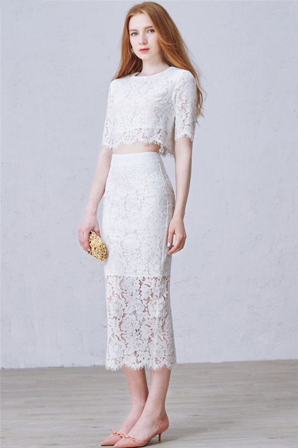 Column Scoop Neck Half-Sleeves Tea-length Formal Dress With Lace 2