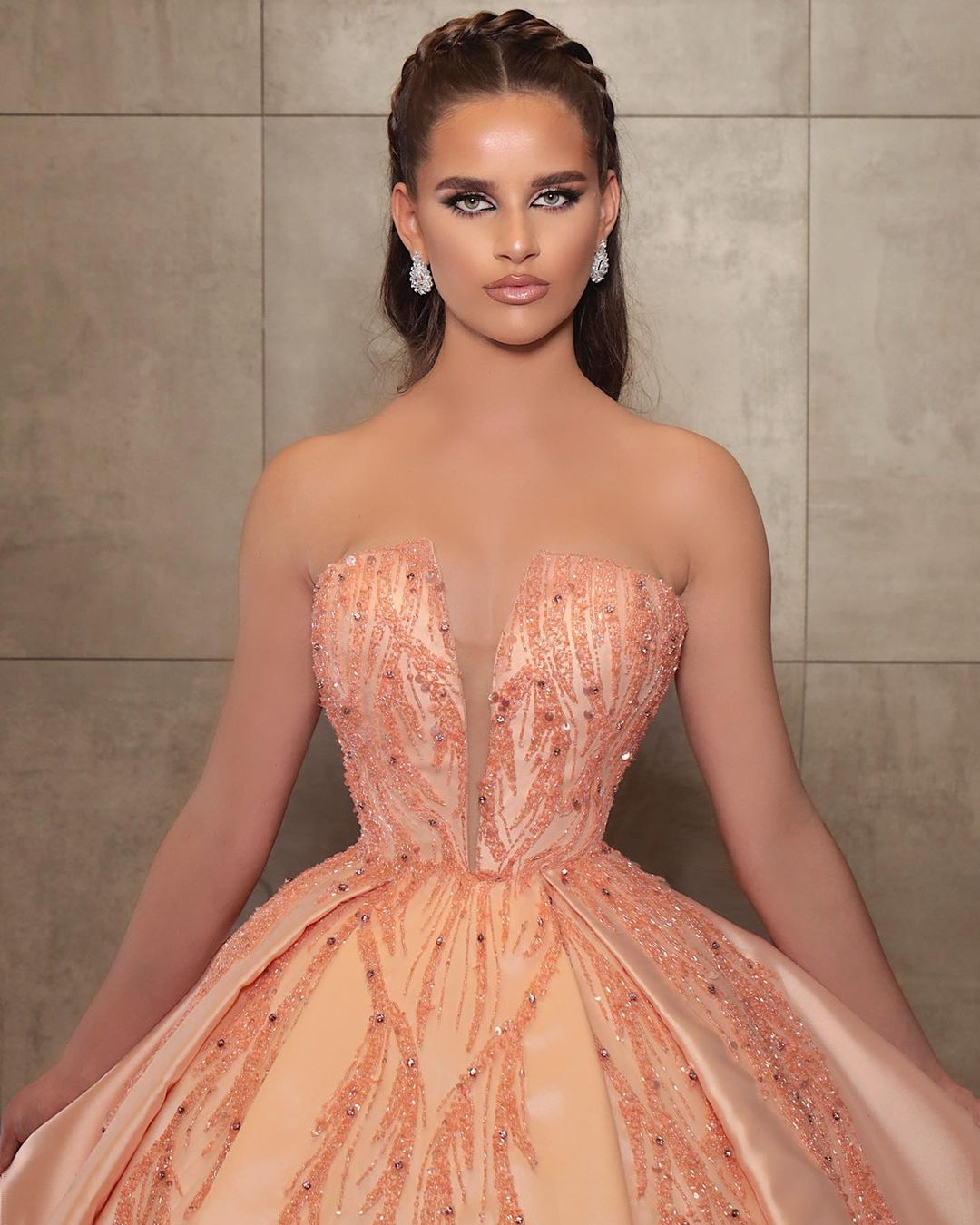 Jewel Neck Sleeveless Floor-length Taffeta Homecoming Gown With Lace 3