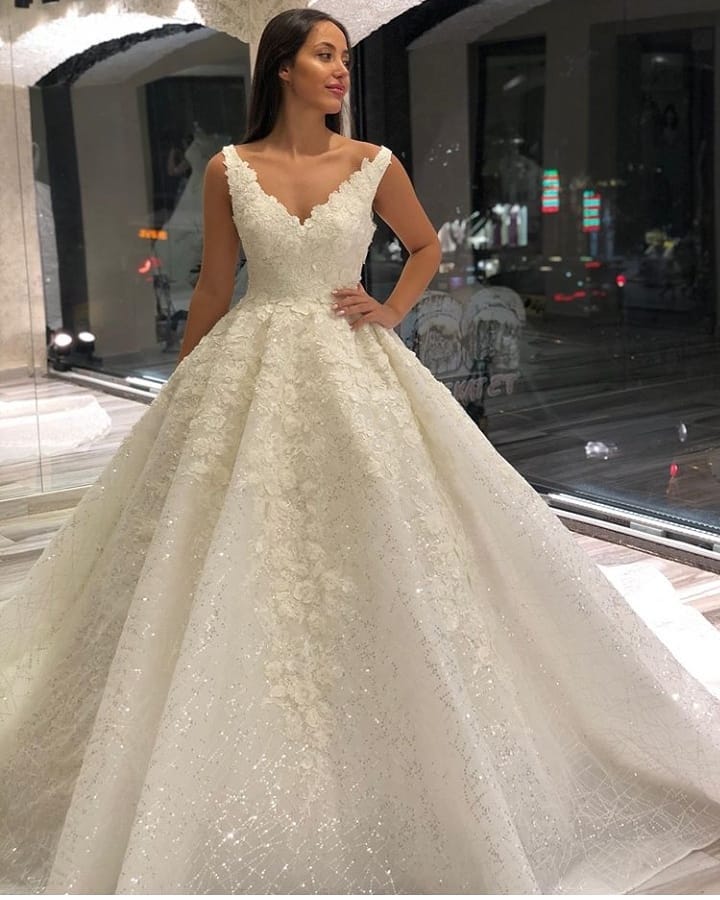 A-line V-neck Sleeveless Court Train Wedding Gown With Lace 2