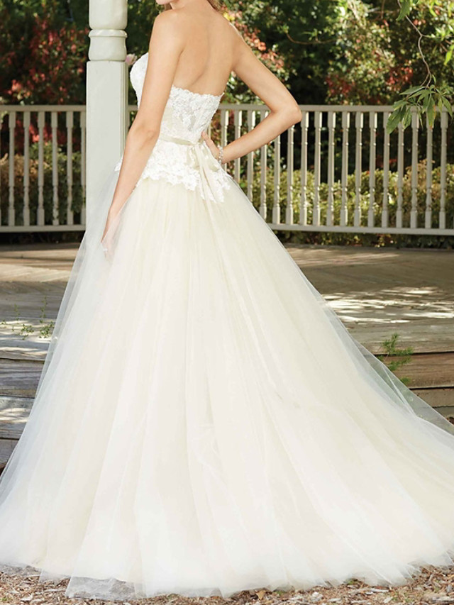 A-line Sweetheart Neck Sleeveless Tulle Bridal Gown With Court Train 2