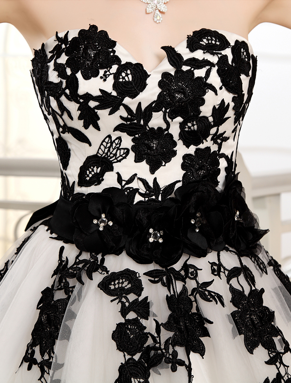 A-line Strapless Sleeveless Court Train Lace Bridal Gown With Appliques 6