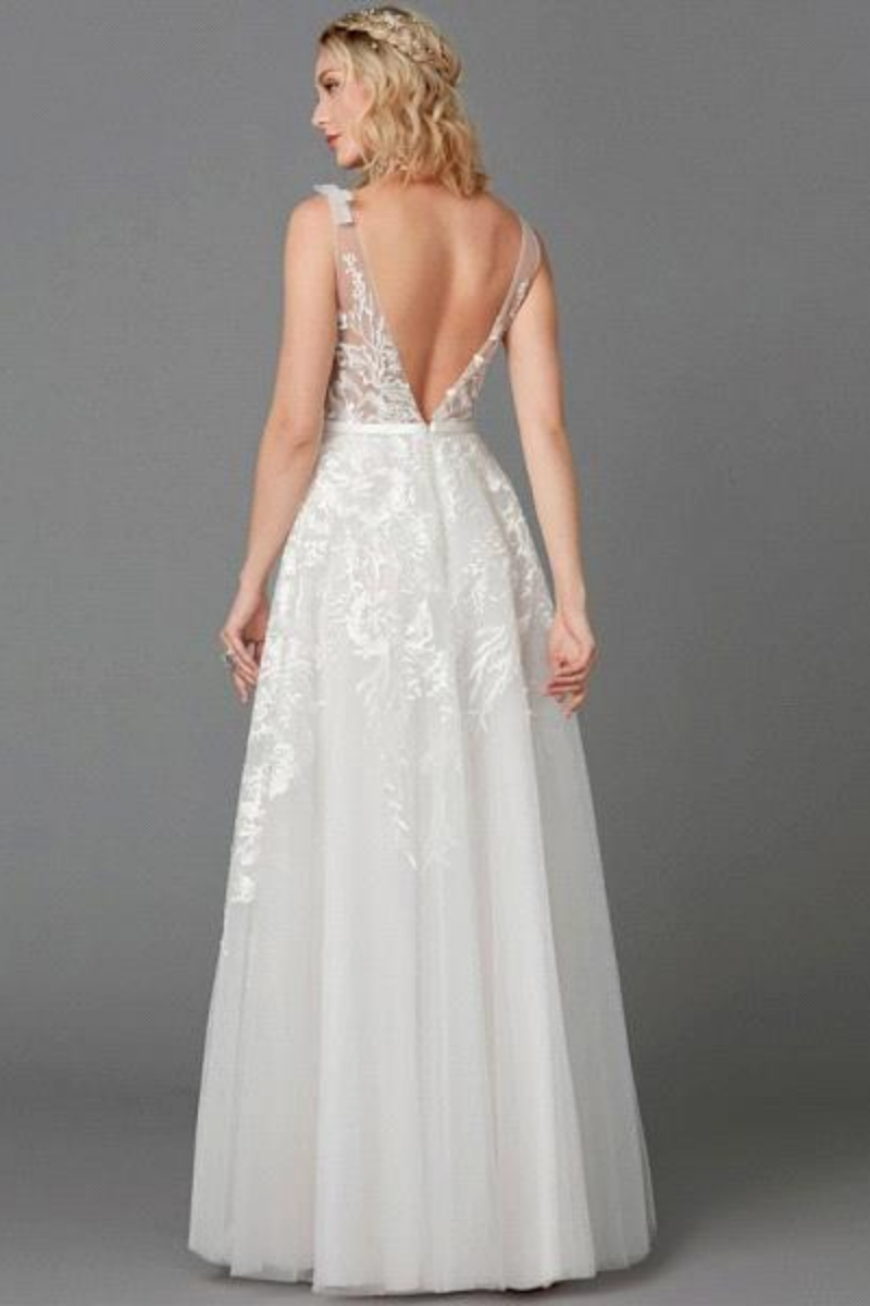 A-line Plunging Neckline Sleeveless Floor-length Tulle Bridal Dress With Lace 2