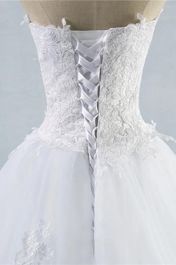 A-line Sweetheart Neck Sleeveless Floor-length Tulle Bridal Dress With Appliques 5