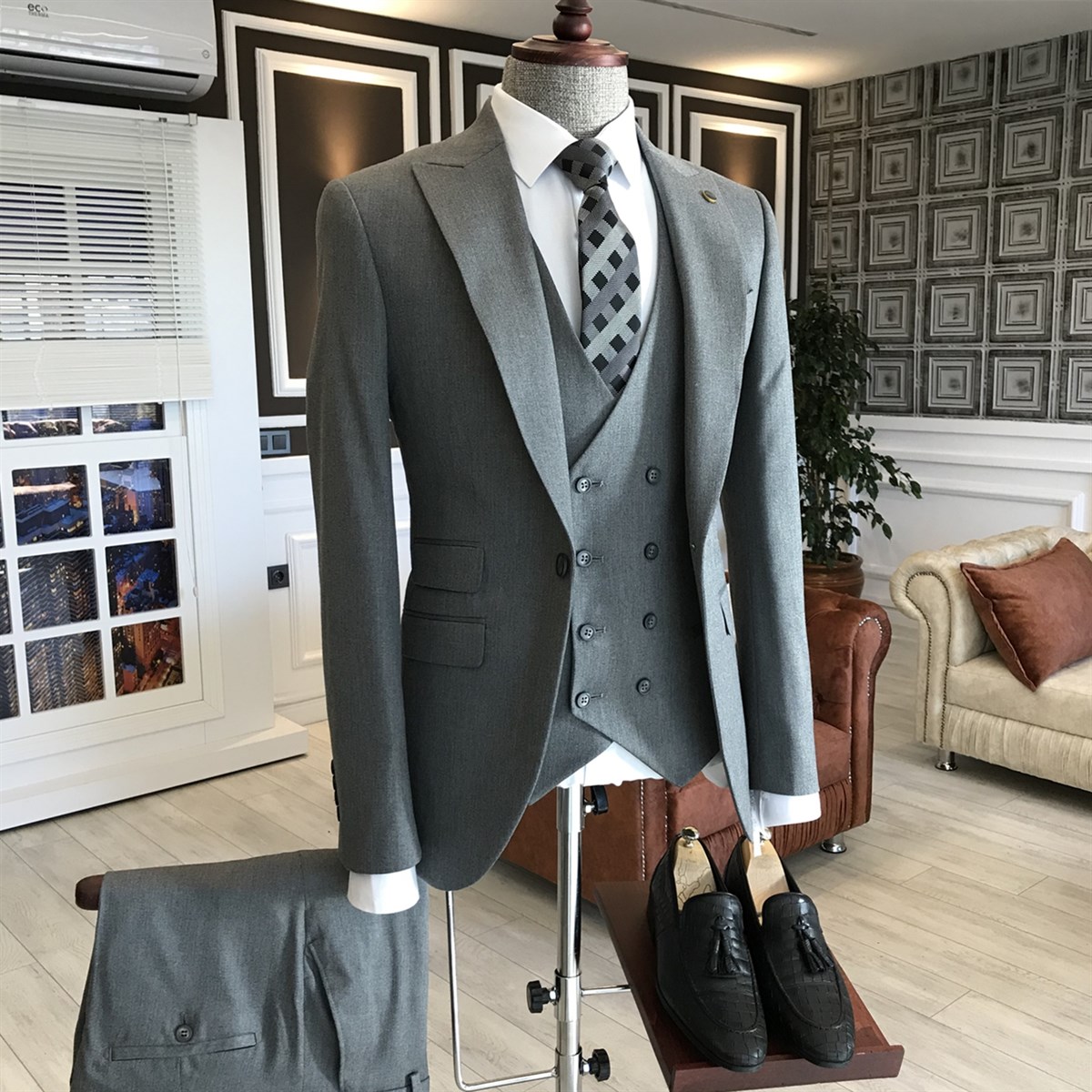 Light Gray Single Breasted Business Suit 2