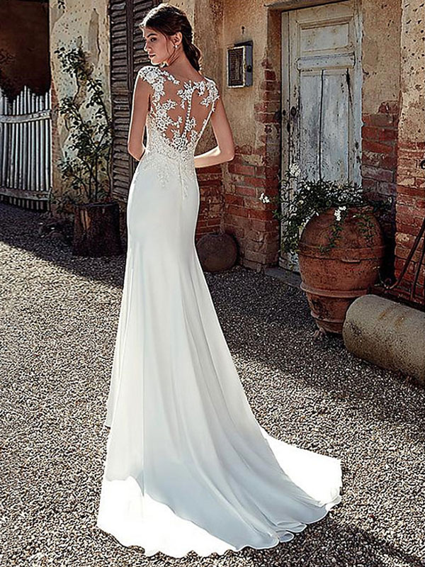 Column Sleeveless Court Train 100D Chiffon Bridal Gown With Appliques 2