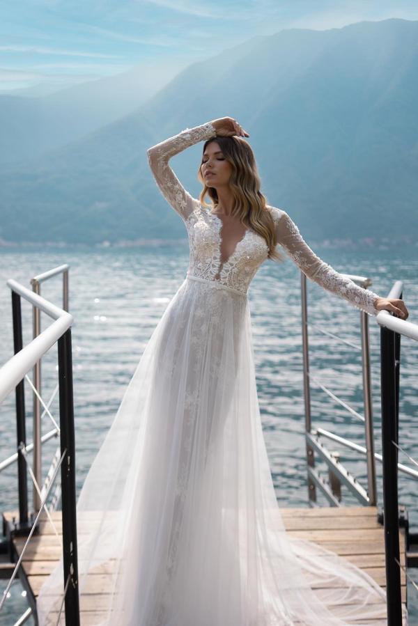 Column V-neck Long Sleeves Chapel Train Tulle Bridal Gown With Lace 1