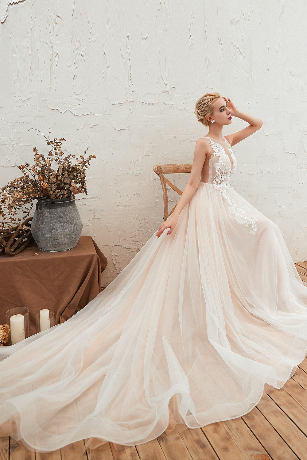 Ball Gown Jewel Neck Sleeveless Chapel Train Tulle Wedding Gown With Rhinestone 4