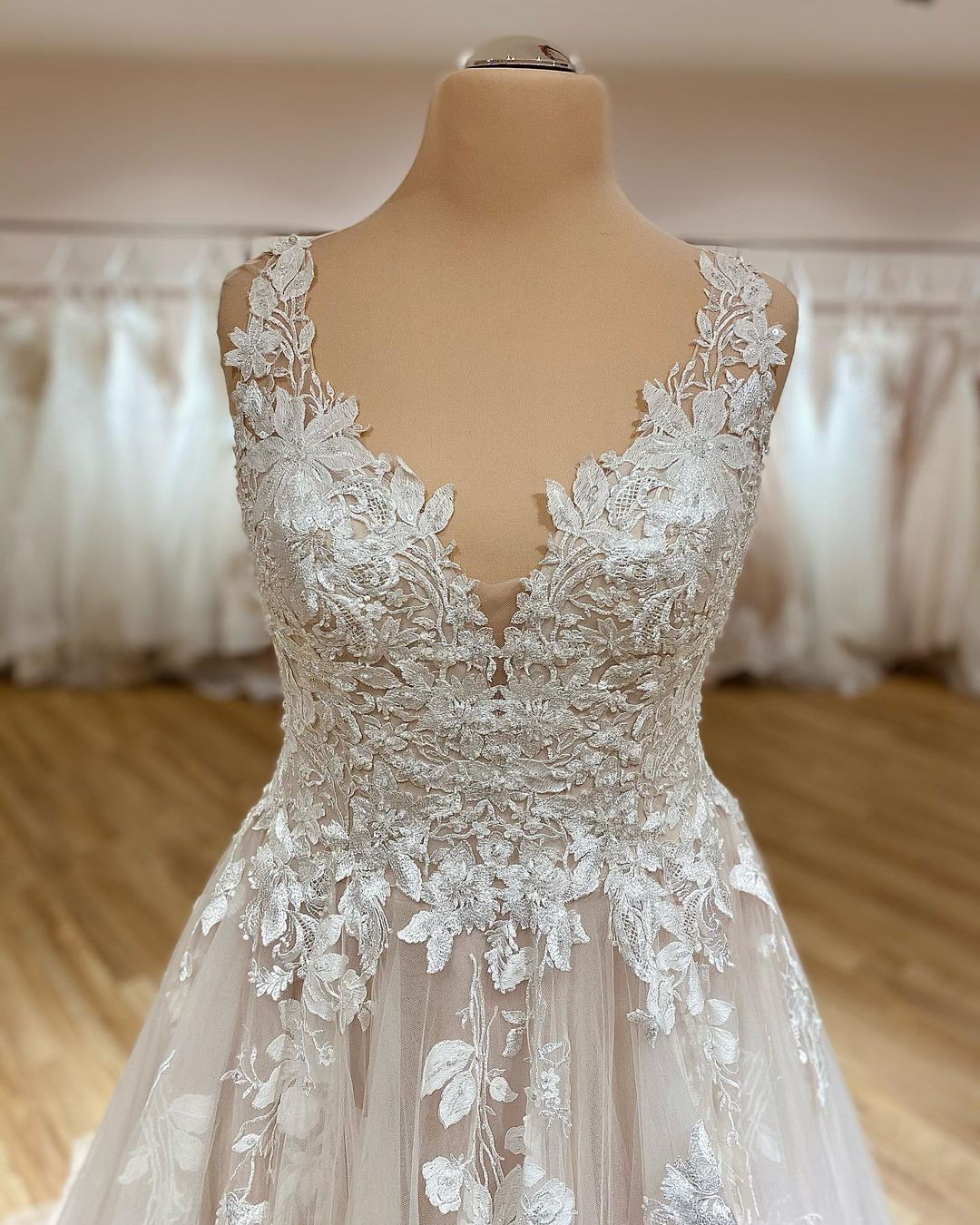 A-line V-neck Sleeveless Court Train Tulle Wedding Gown With Lace 2