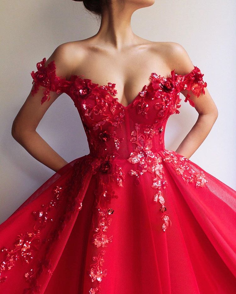 A-line Off-the-shoulder Sleeveless Sweep / Brush Train Evening Gown With Appliques 3