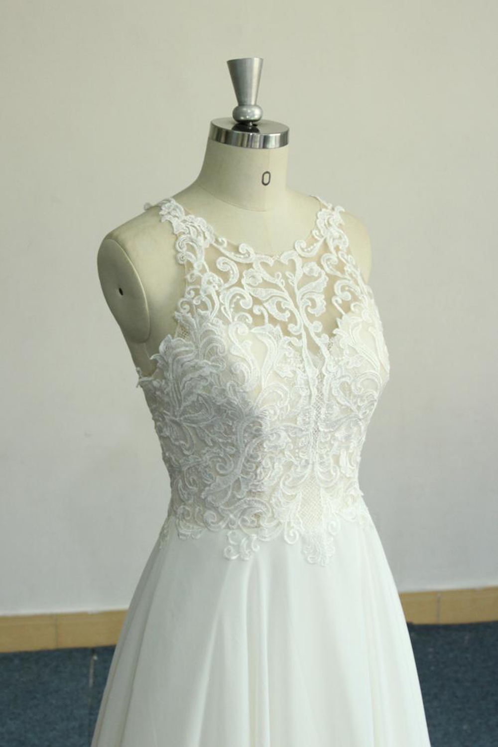 A-line Jewel Neck Sleeveless Chapel Train Tulle Bridal Gown With Lace 5