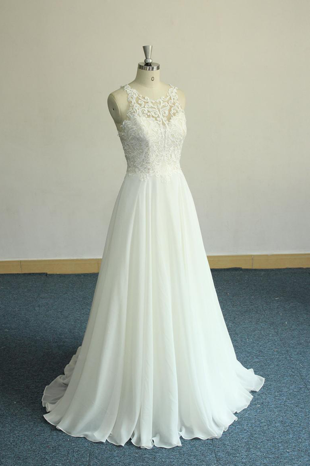 A-line Jewel Neck Sleeveless Chapel Train Tulle Bridal Gown With Lace 3