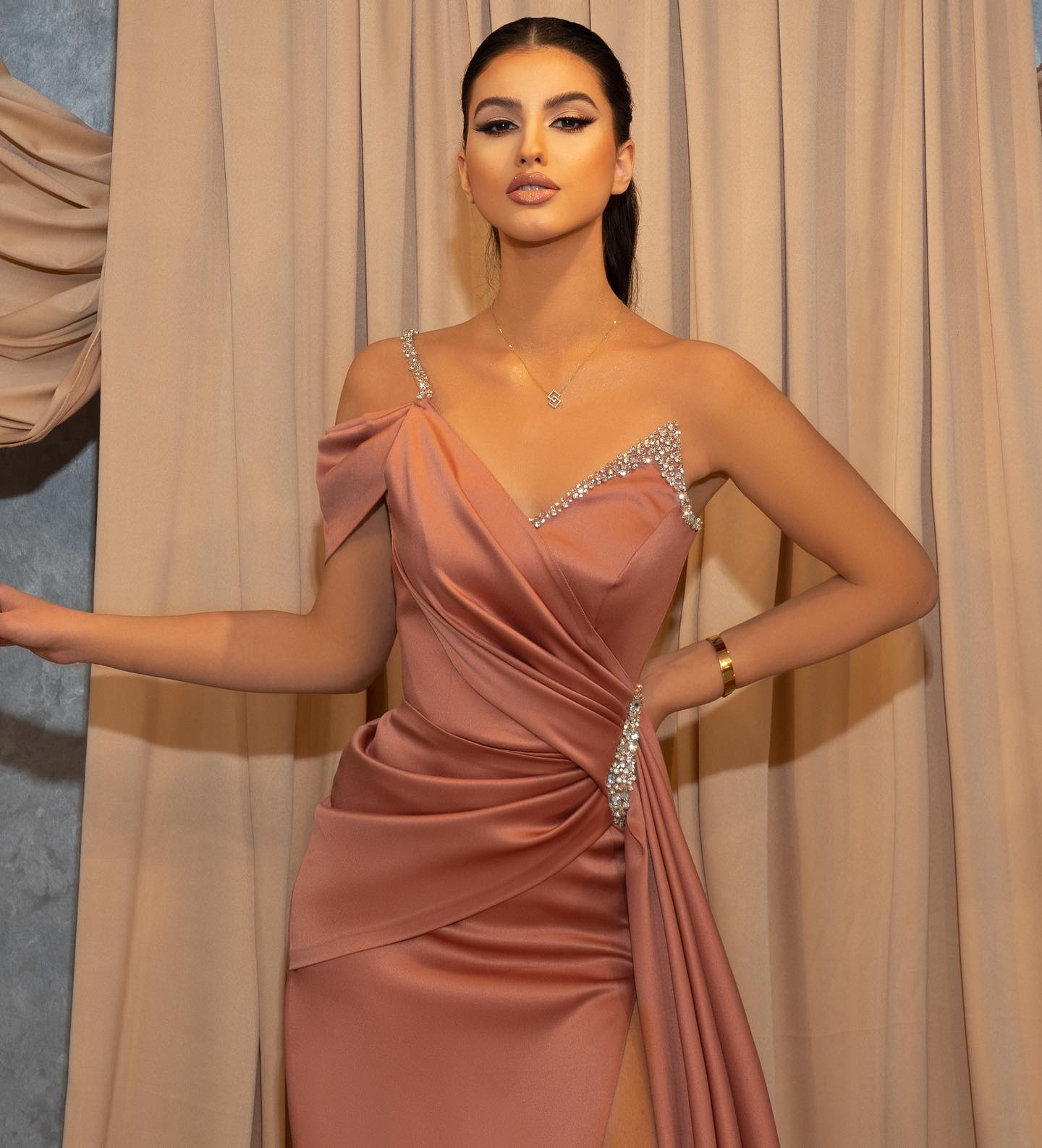 Mermaid One Shoulder Sleeveless Floor-length Stretch Satin Formal Dress With Ruffles 2