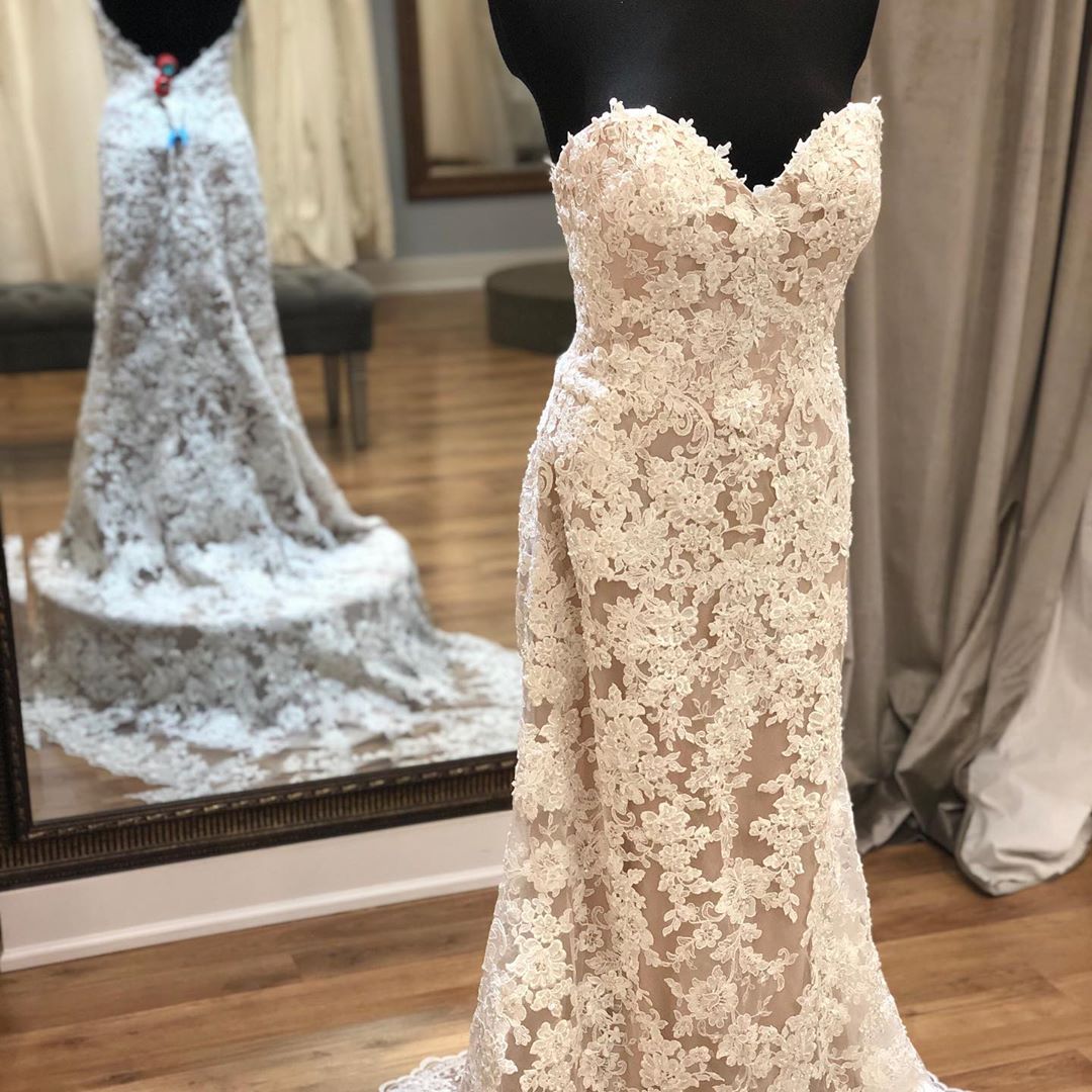 Column Strapless Sweetheart Neck Detachable Train Tulle Bridal Gown With Lace 2