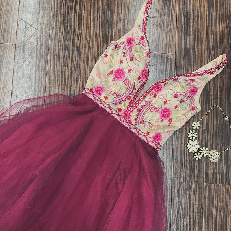 A-line V-neck Sleeveless Mini Tulle Homecoming Dress With Flower(s) 5