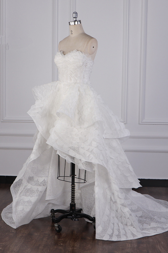 A-line Strapless Sweetheart Neck Sleeveless Hi-Lo Tulle Bridal Dress With Ruffles 3