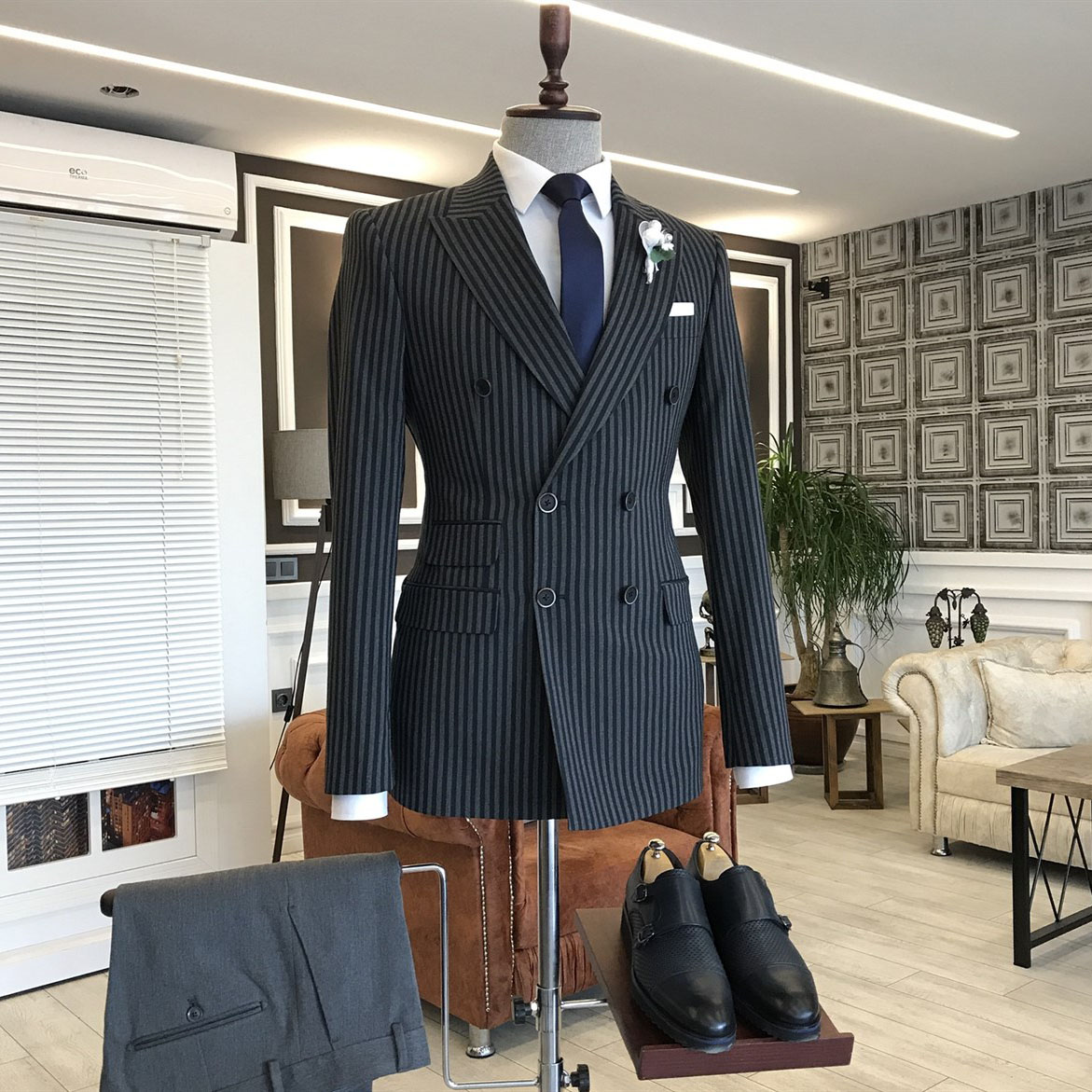Black Striped Business Suit with Double Breasted Peaked Lapel 2