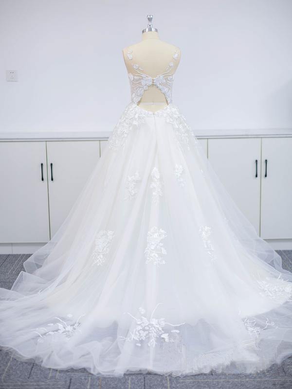 A-line V-neck Sleeveless Chapel Train Tulle Wedding Gown With Lace 4
