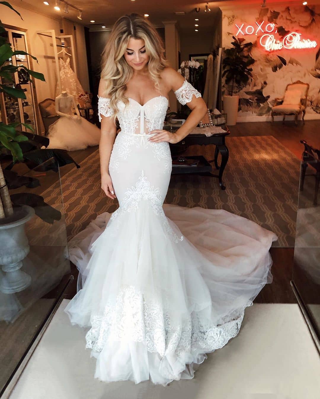 Mermaid Off-the-shoulder Sleeveless Sweep / Brush Train Tulle Wedding Gown With Appliques 2