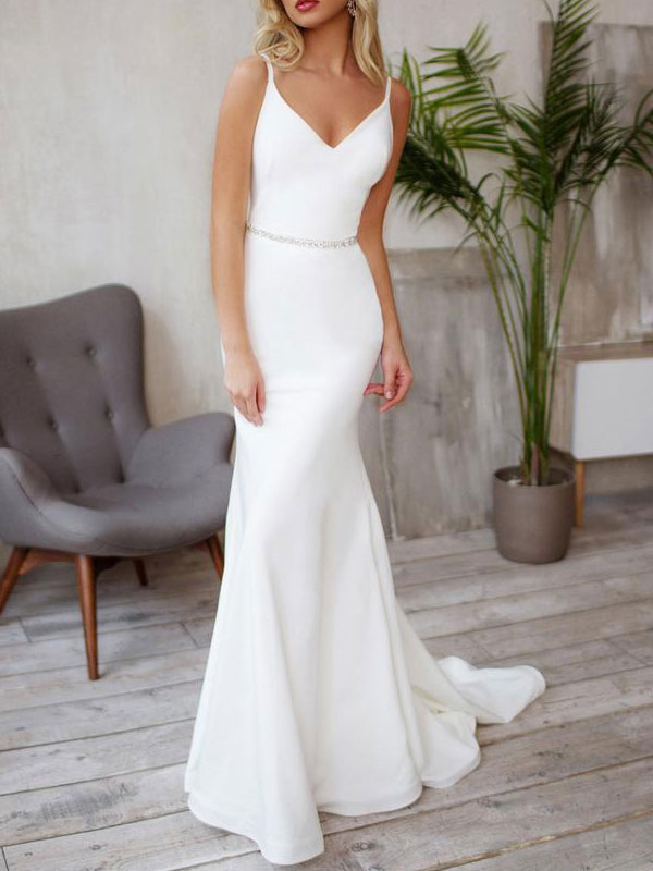 Mermaid V-neck Sleeveless Bridal Gown With Court Train 3