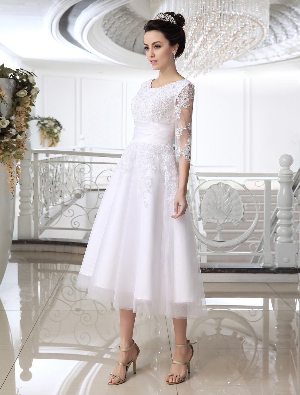 A-line Half-Sleeves Mini Lace Bridal Gown With Lace 3