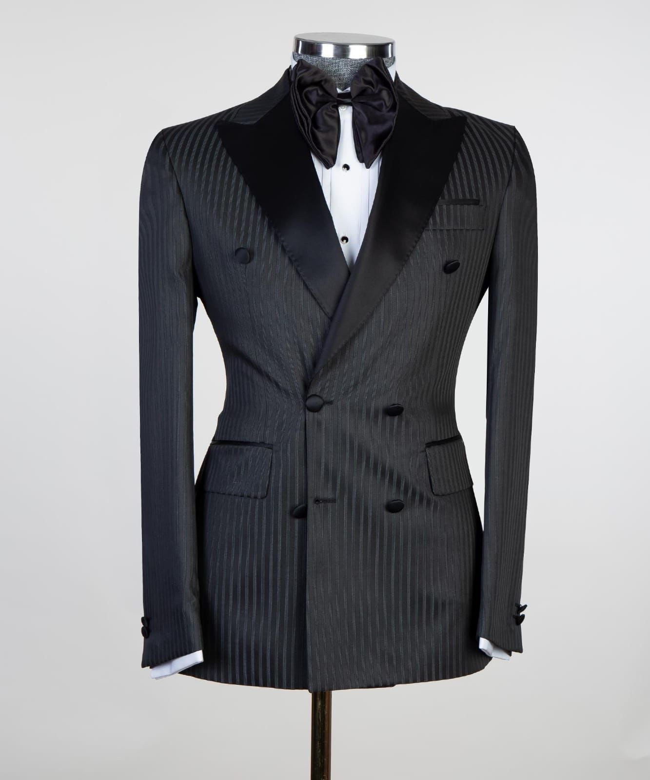 Black Stripe Double Breasted Peaked Lapel Prom Men Suit 3