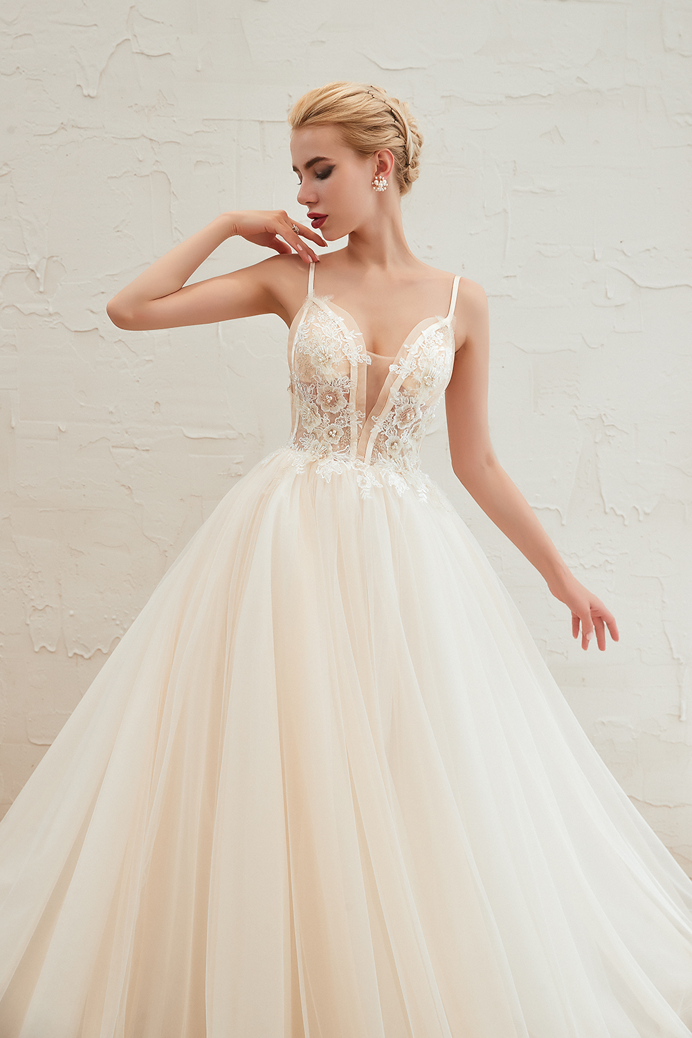 A-line Spaghetti Straps V-neck Sleeveless Cathedral Train Tulle Wedding Dress With Beading 13