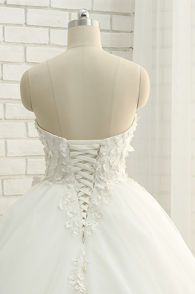 A-line Sweetheart Neck Court Train Tulle Wedding Gown With Appliques 5