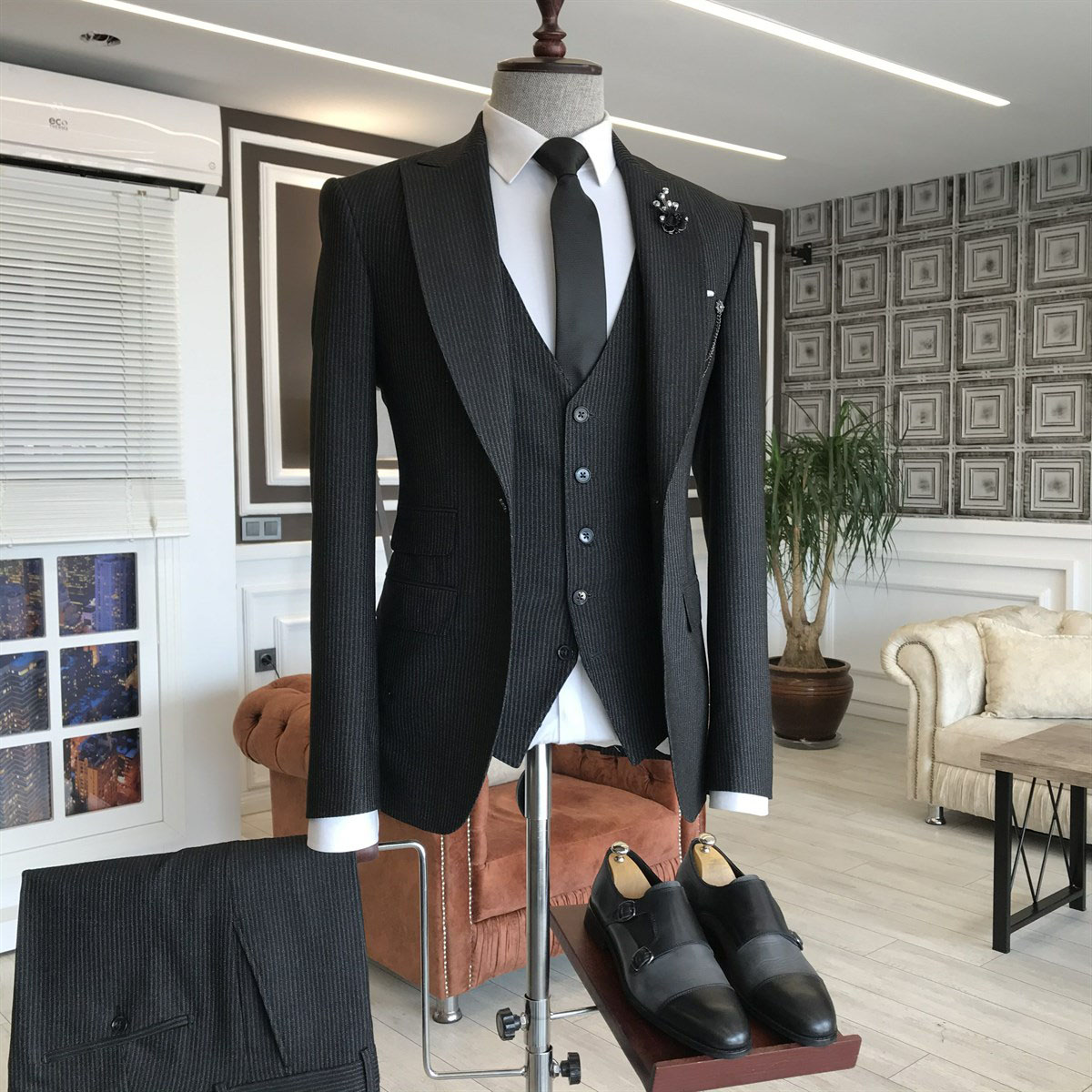 Black Velvet Business Suit with Peaked Lapel 2