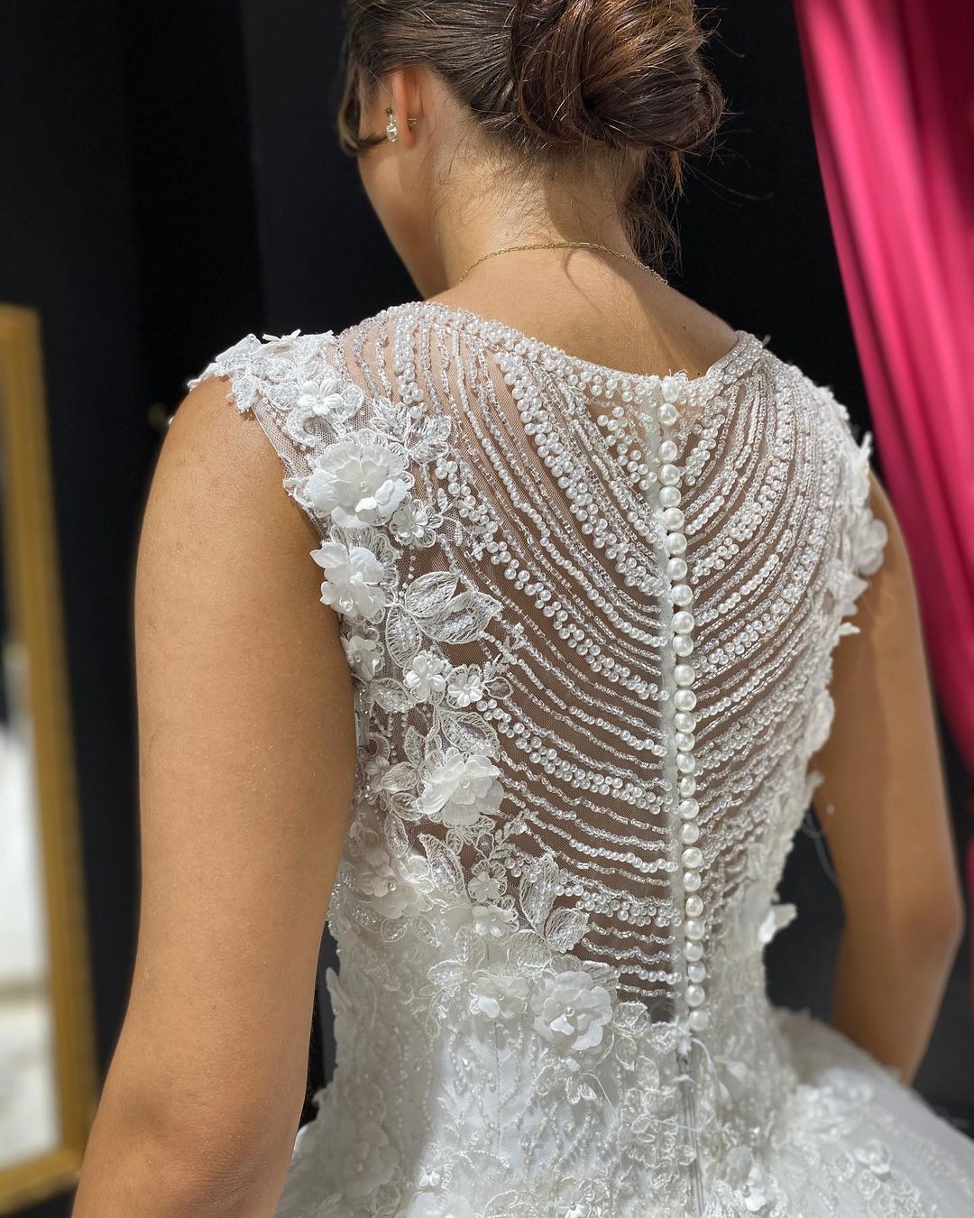 A-line Off-the-shoulder Sleeveless Chapel Train Lace Bridal Attire With Lace 4