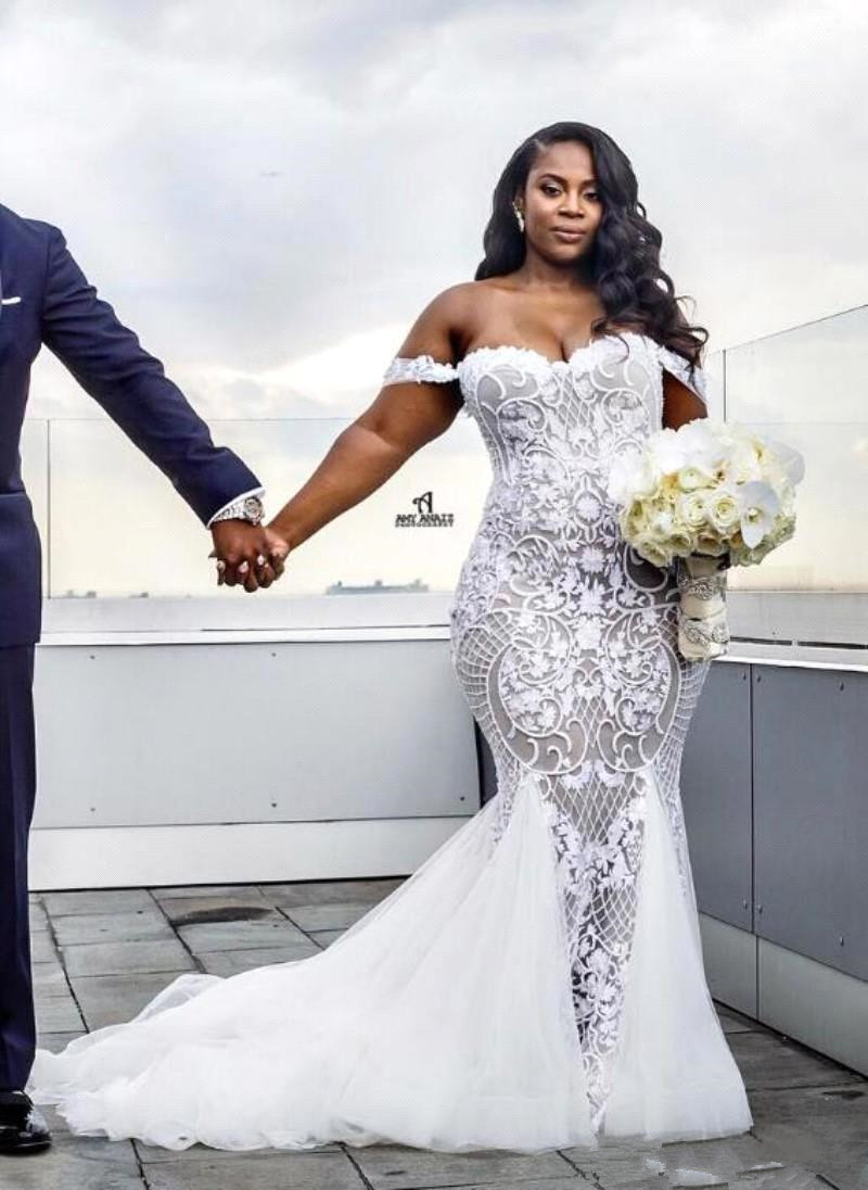 Mermaid Off-the-shoulder Sleeveless Sweep / Brush Train Wedding Gown With Appliques 3