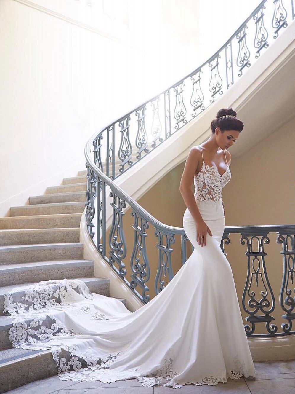 Mermaid V-neck Sleeveless Court Train 100D Chiffon Bridal Gown With Lace 3