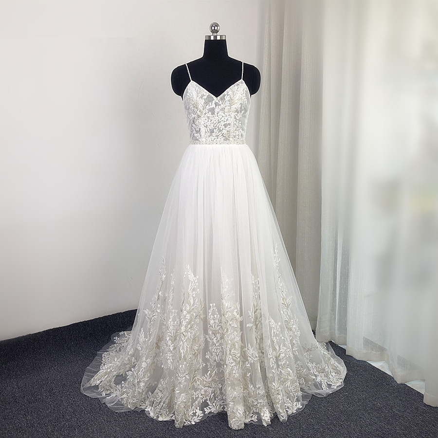 A-line Spaghetti Straps V-neck Sleeveless Floor-length Tulle Bridal Gown With Lace 6