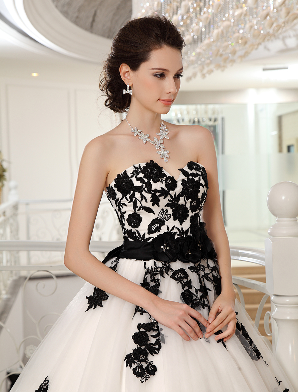 A-line Strapless Sleeveless Court Train Lace Bridal Gown With Appliques 5