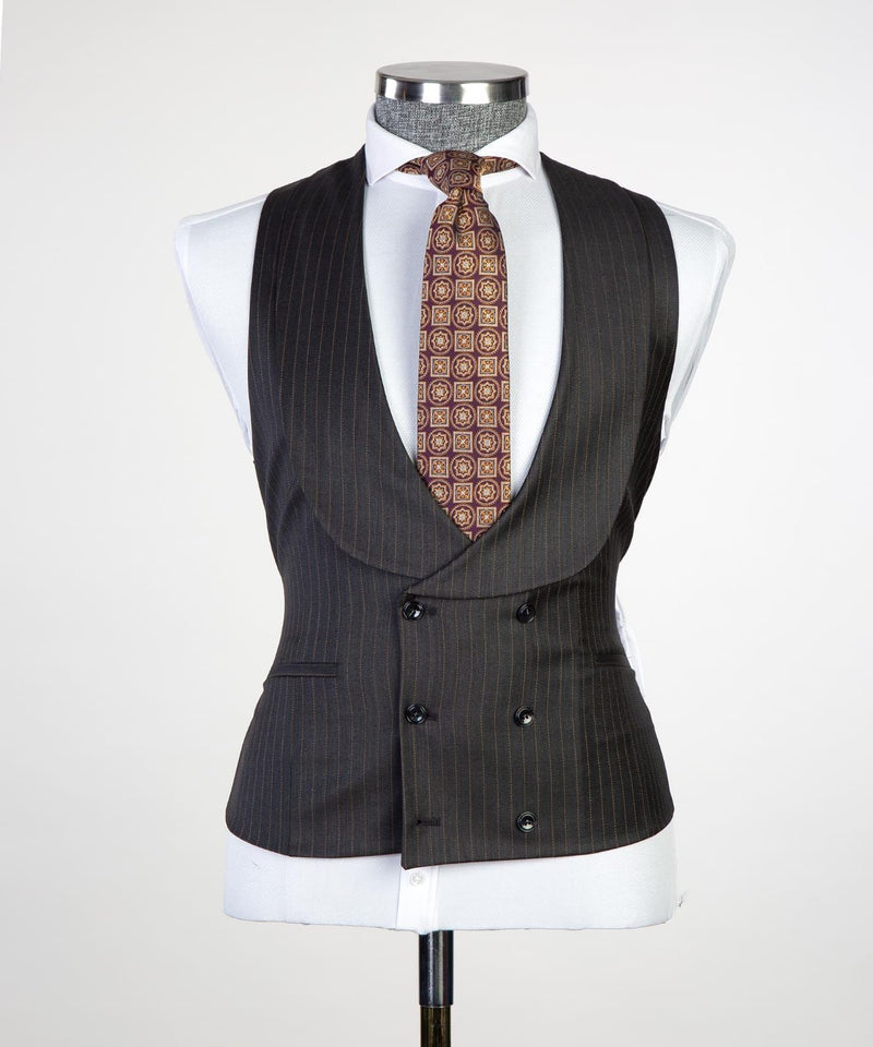 Black Stripe Peaked Lapel Business Men Suit 3