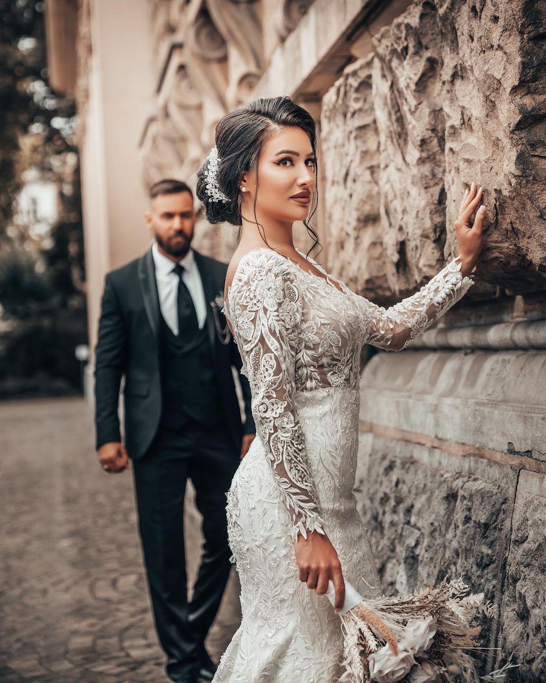 Mermaid V-neck Long Sleeves Chapel Train Lace Bridal Gown With Lace 6